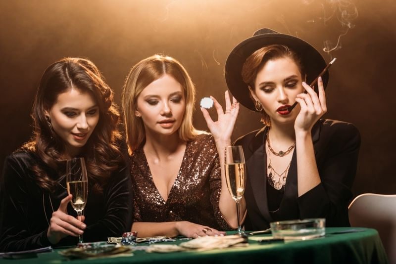 Platform raja777 menampilkan sportsbook, live-dealer, dan slot games dengan antarmuka terpadu